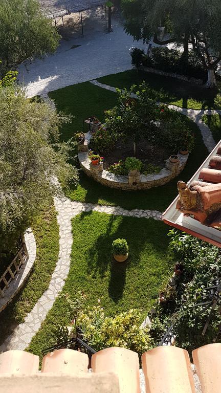 Castello Bellos Studios Keri Exterior photo