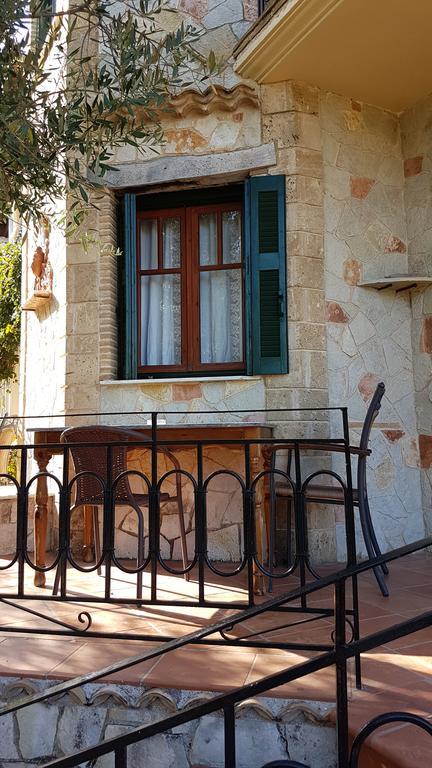 Castello Bellos Studios Keri Exterior photo
